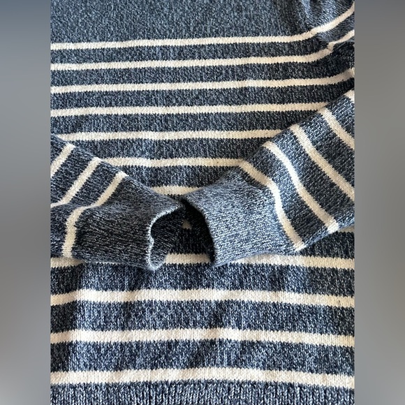 GAP Men’s Breton Blue and White Crewneck Sweater Nautical Stripes size Large - Picture 3 of 13